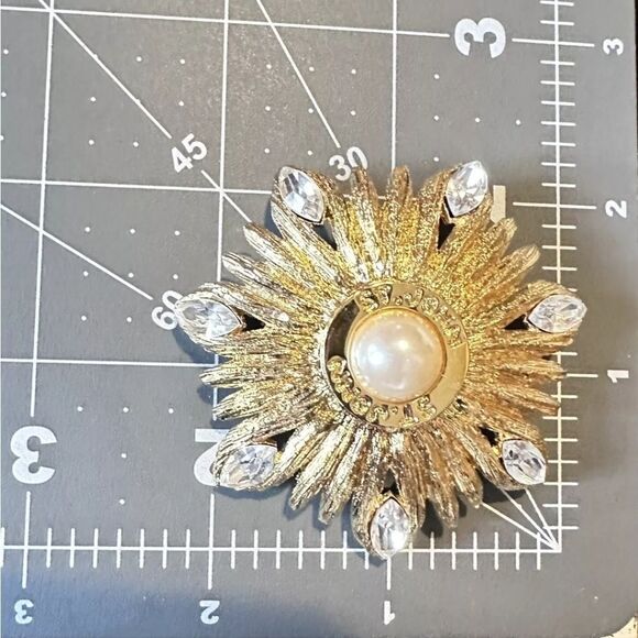 St. John brooches  - Picture 2 of 9